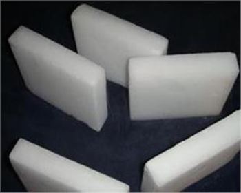 塊狀干冰與冰塊相比優(yōu)勢如何--鄭州干冰清洗廠家為你分析